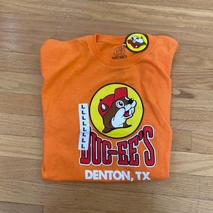 Buc-ees Denton Texas T-Shirt NWT Brand New Size Large